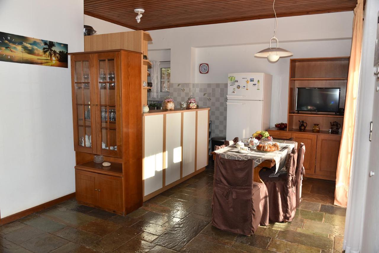 Irene'S Beach Front House Vromopousi 외부 사진